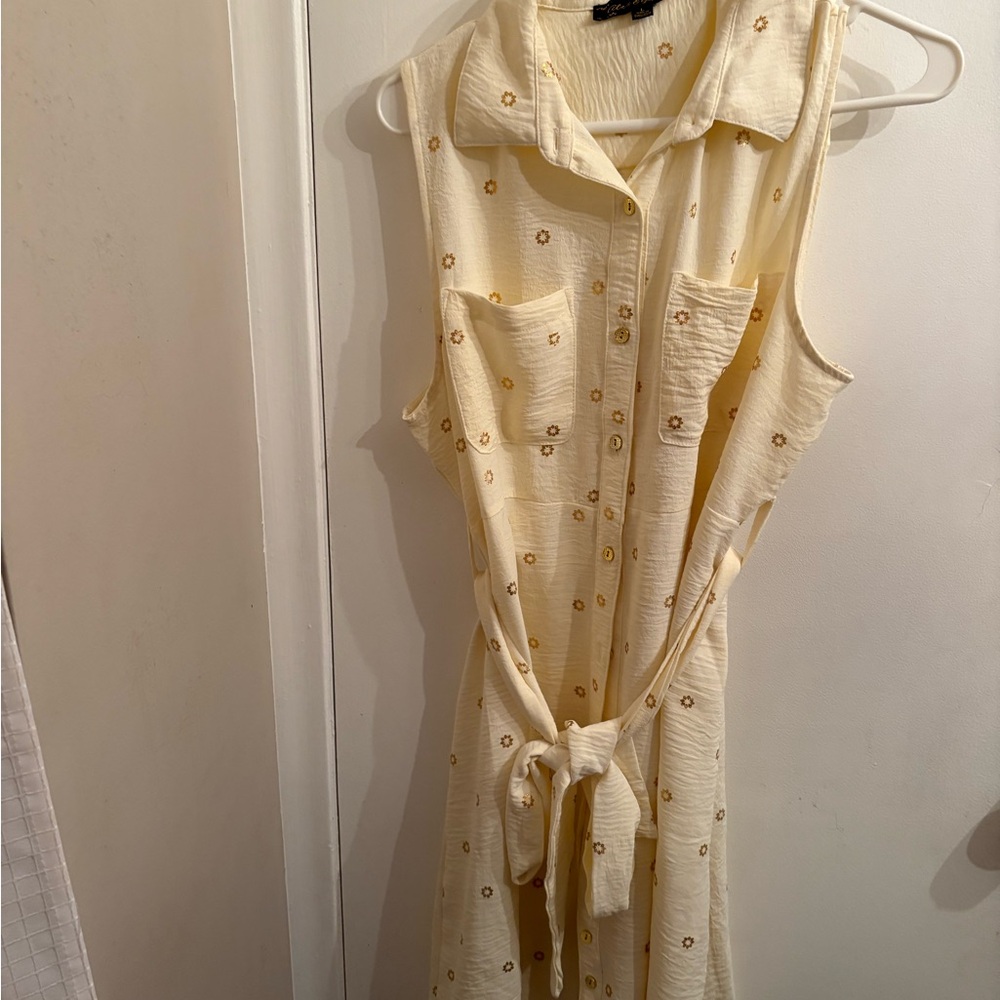 Sleeveless Cream Floral Dress ONLY WORN ONCE!!!!!
